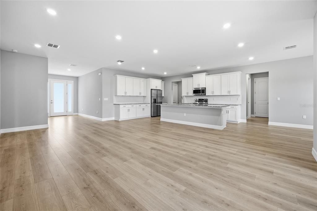 En Venta: $494,500 (4 camas, 3 baños, 2478 Pies cuadrados)