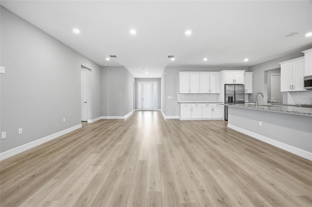 En Venta: $494,500 (4 camas, 3 baños, 2478 Pies cuadrados)