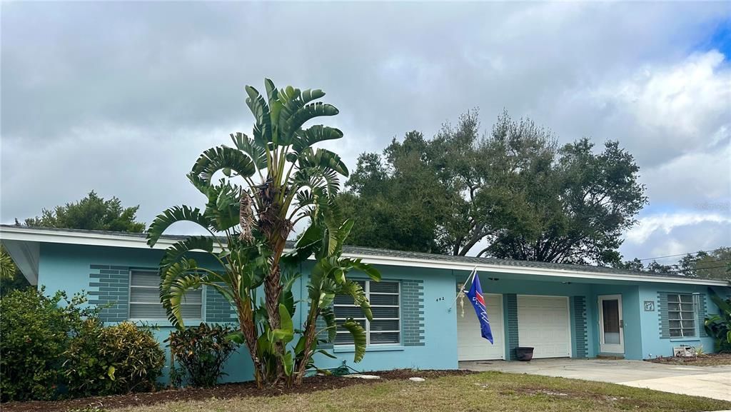 Active With Contract: $660,000 (4 beds, 0 baths, 1624 Square Feet)