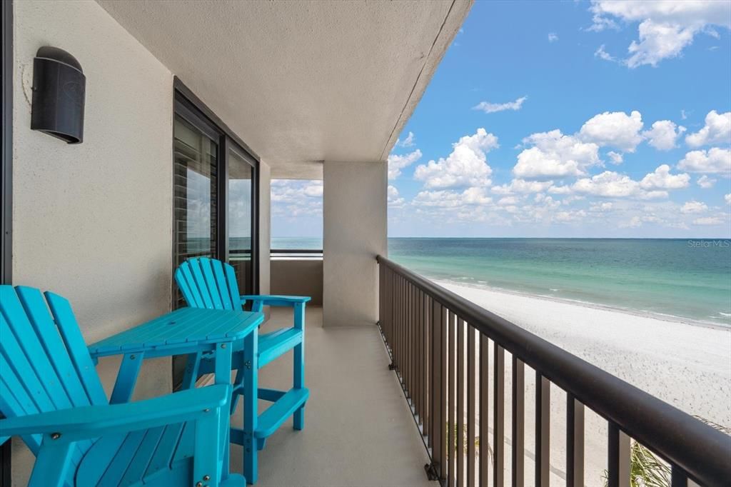 For Sale: $995,000 (2 beds, 2 baths, 1610 Square Feet)