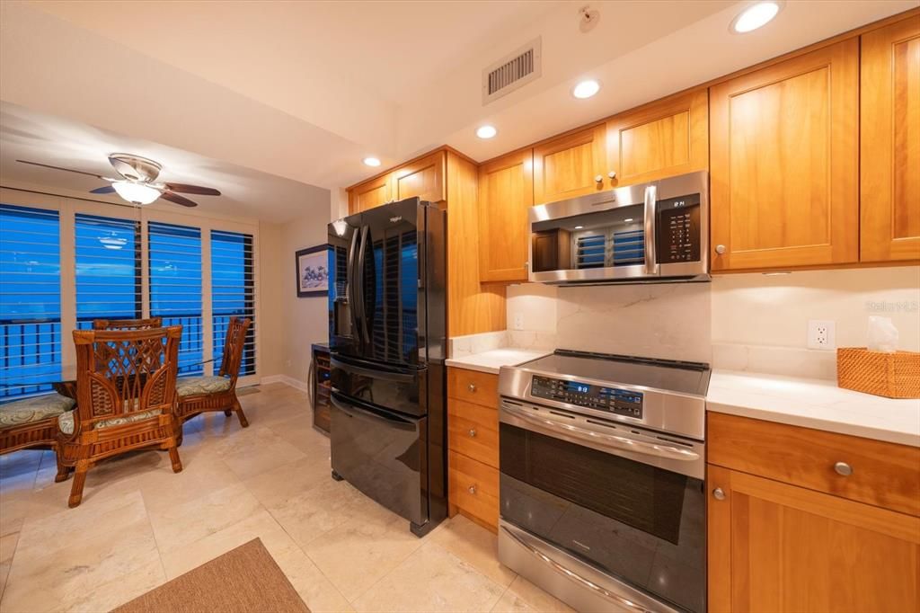 For Sale: $995,000 (2 beds, 2 baths, 1610 Square Feet)