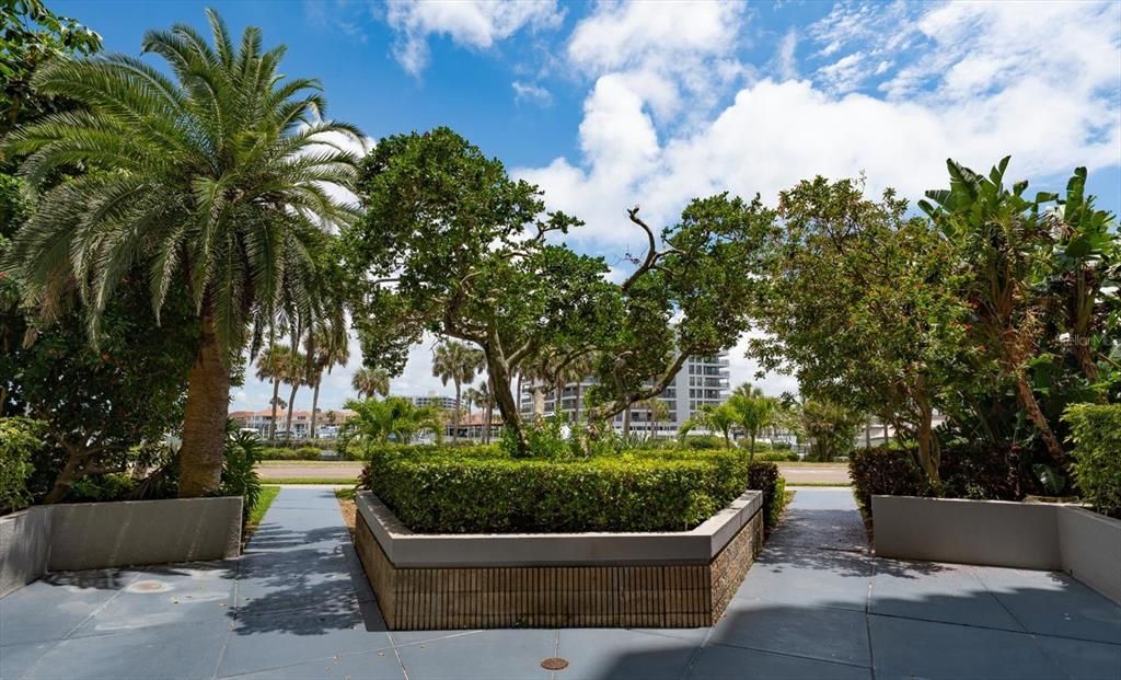 For Sale: $995,000 (2 beds, 2 baths, 1610 Square Feet)