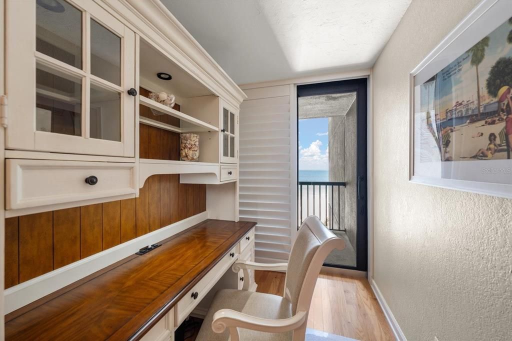 For Sale: $995,000 (2 beds, 2 baths, 1610 Square Feet)