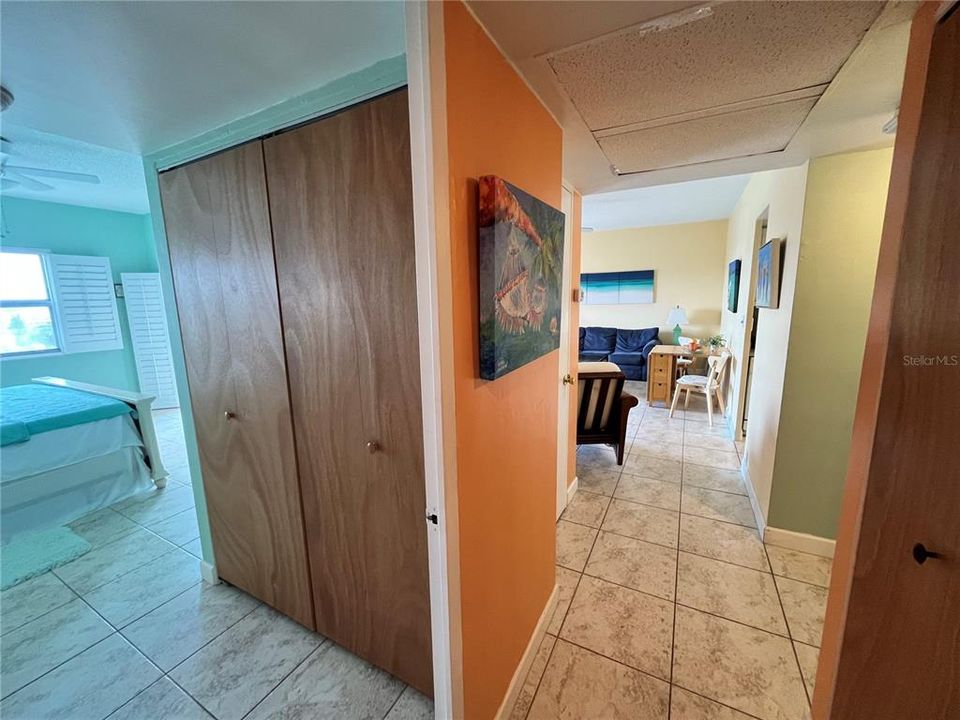 Active With Contract: $375,000 (2 beds, 1 baths, 1090 Square Feet)