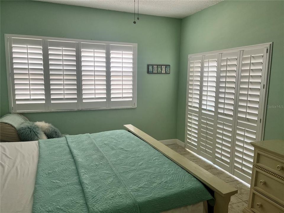 Active With Contract: $375,000 (2 beds, 1 baths, 1090 Square Feet)