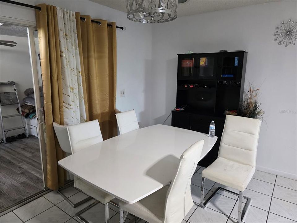 For Sale: $325,000 (3 beds, 2 baths, 1684 Square Feet)