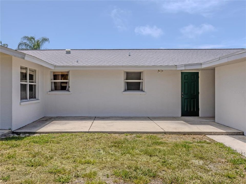 Activo con contrato: $325,000 (3 camas, 2 baños, 1361 Pies cuadrados)