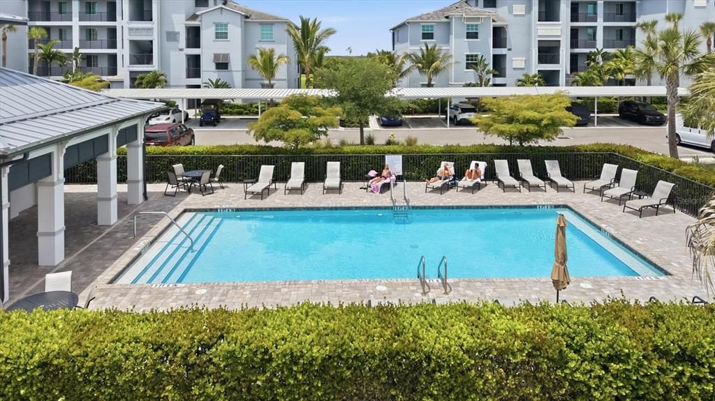 For Sale: $237,000 (2 beds, 2 baths, 1198 Square Feet)
