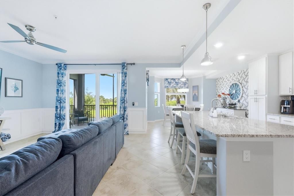For Sale: $237,000 (2 beds, 2 baths, 1198 Square Feet)
