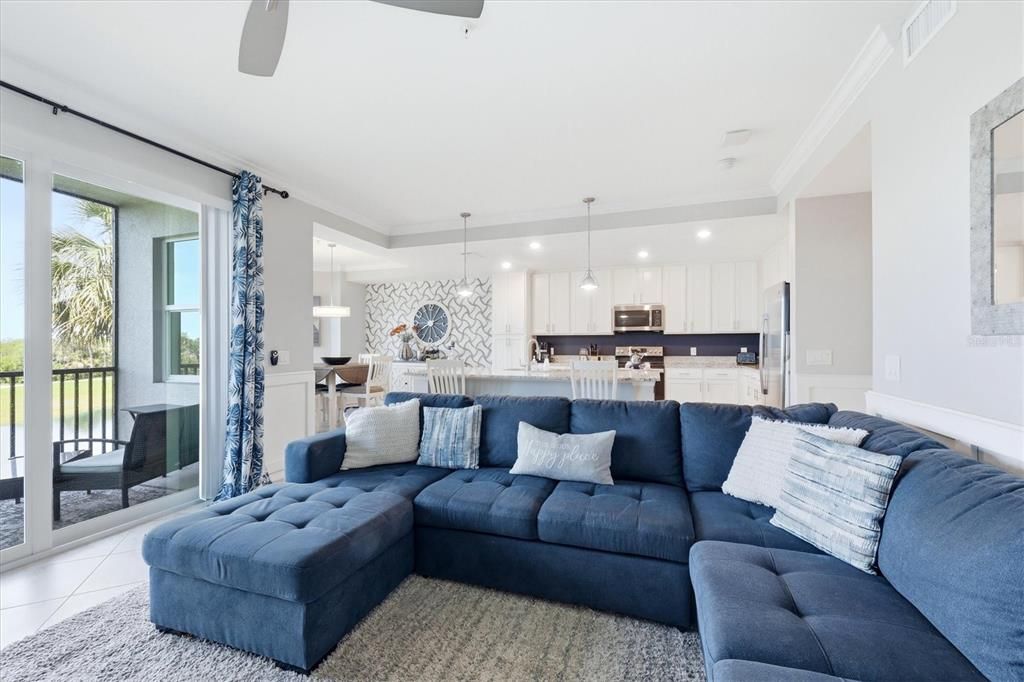 For Sale: $237,000 (2 beds, 2 baths, 1198 Square Feet)