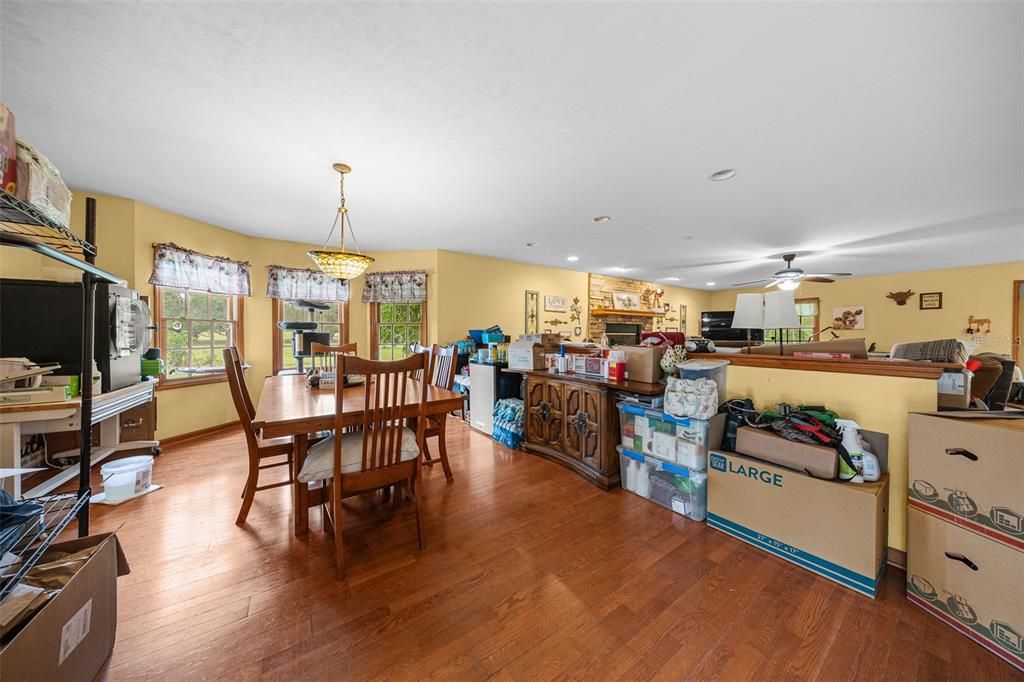 For Sale: $750,000 (3 beds, 2 baths, 2607 Square Feet)