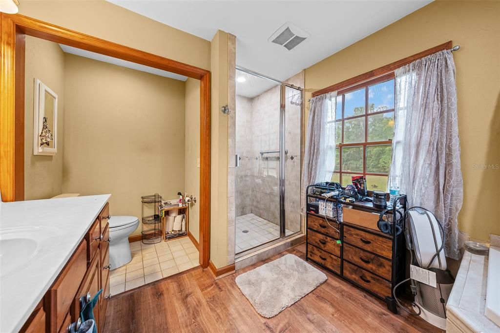 For Sale: $750,000 (3 beds, 2 baths, 2607 Square Feet)