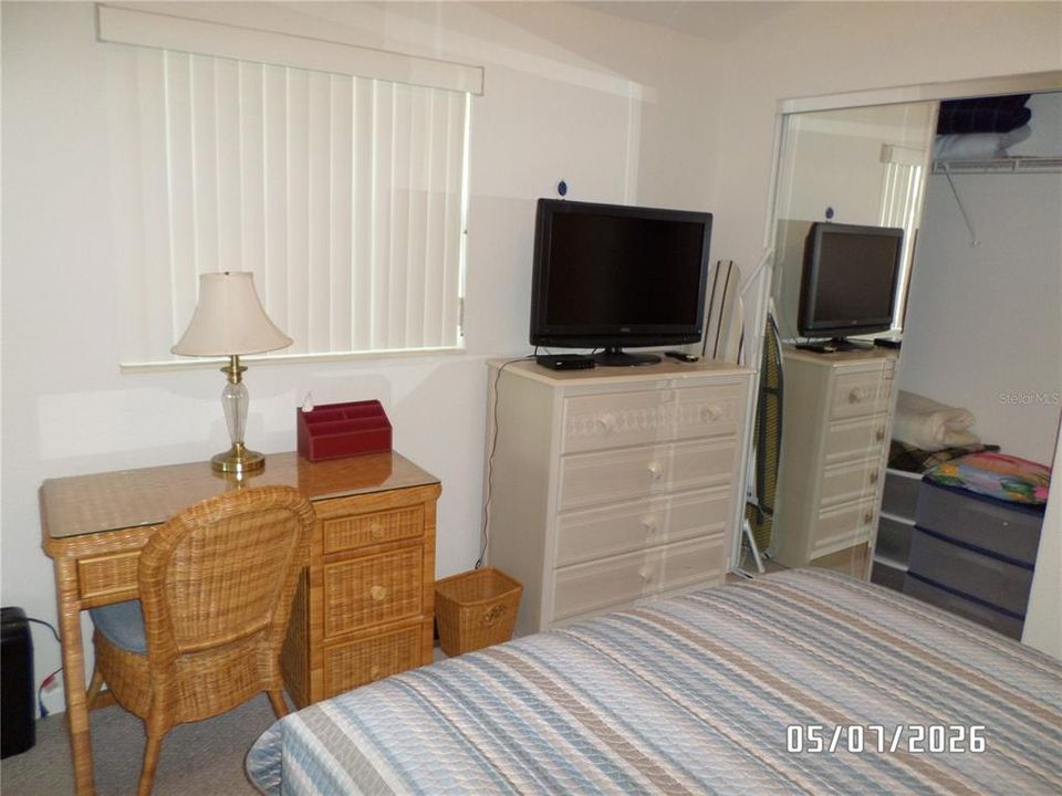 For Sale: $269,000 (2 beds, 2 baths, 816 Square Feet)