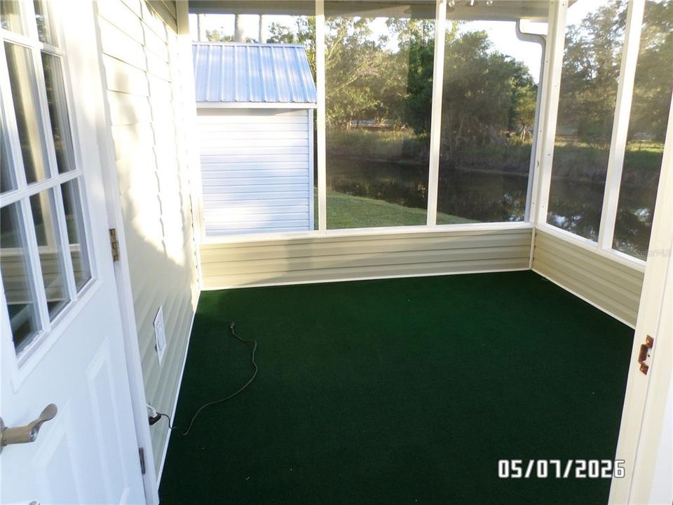 For Sale: $269,000 (2 beds, 2 baths, 816 Square Feet)