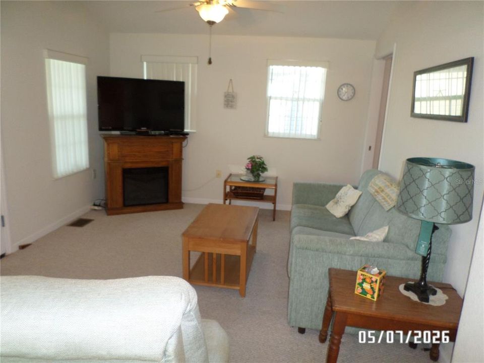 For Sale: $269,000 (2 beds, 2 baths, 816 Square Feet)