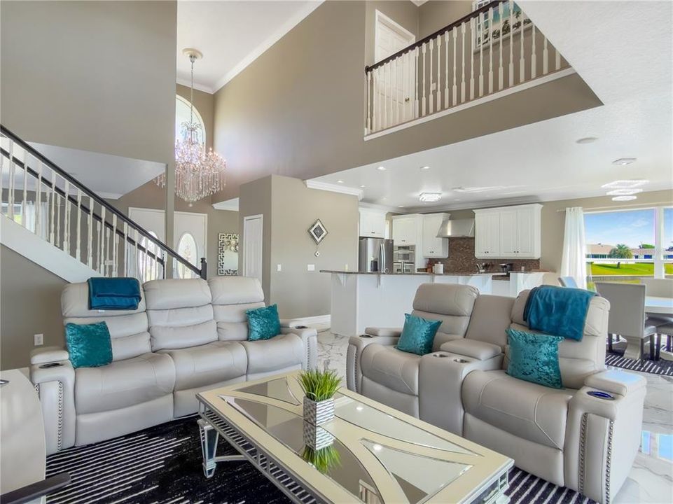 For Sale: $1,380,000 (6 beds, 4 baths, 4084 Square Feet)