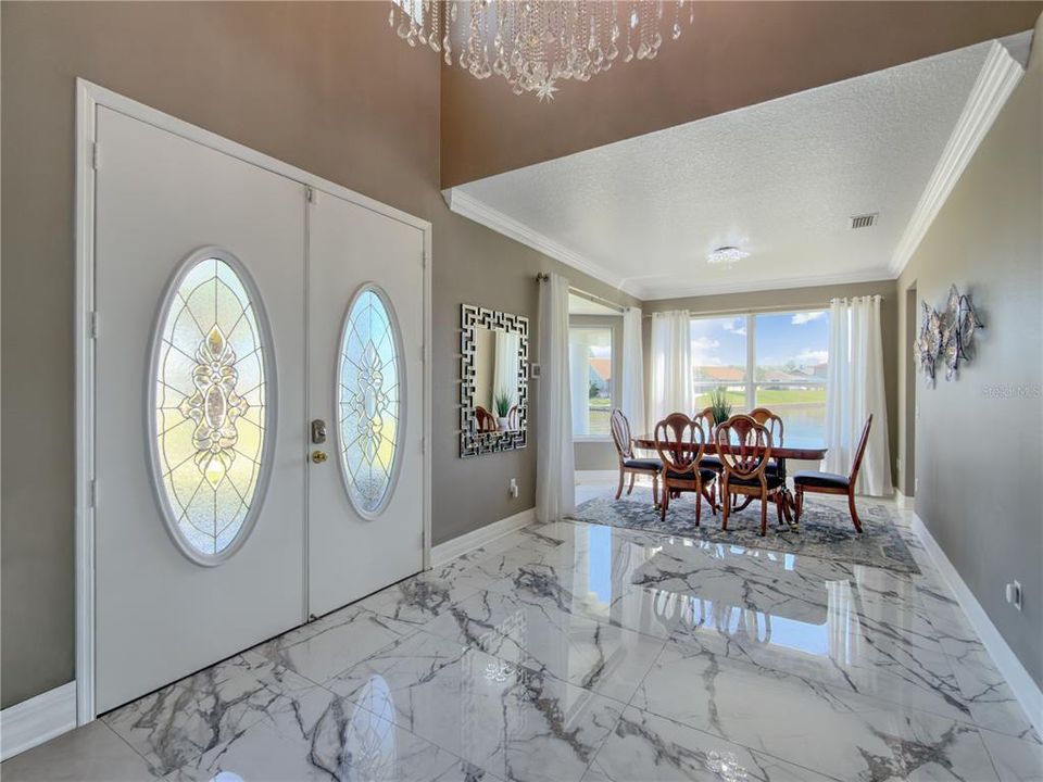 For Sale: $1,380,000 (6 beds, 4 baths, 4084 Square Feet)