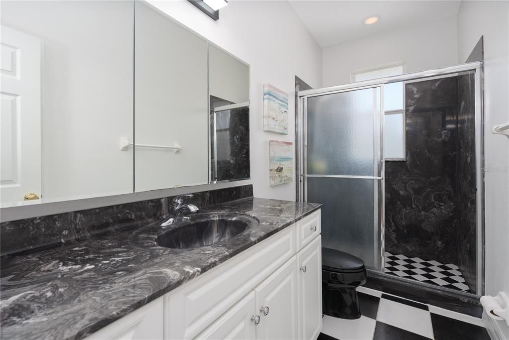 For Sale: $1,380,000 (6 beds, 4 baths, 4084 Square Feet)