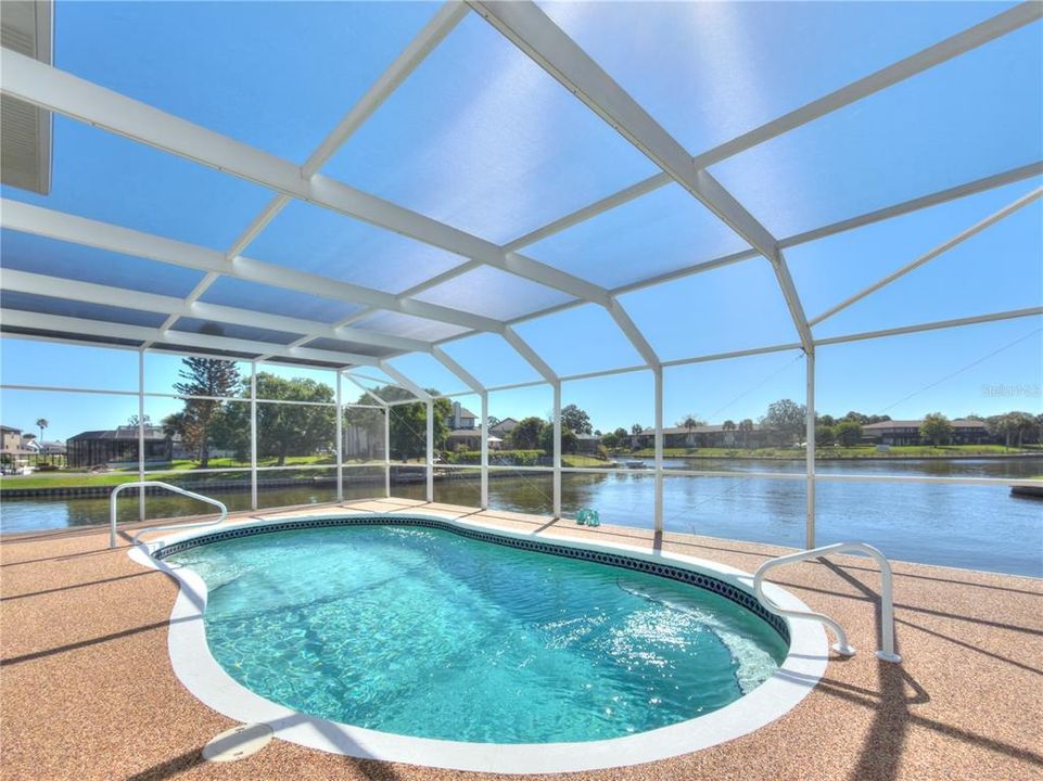 For Sale: $1,380,000 (6 beds, 4 baths, 4084 Square Feet)