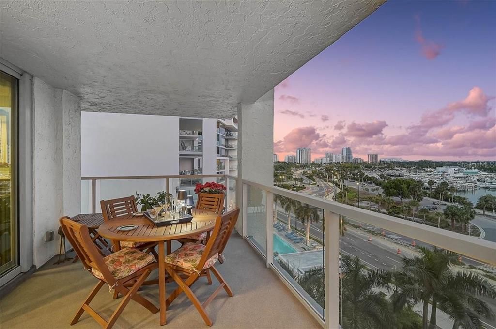 For Sale: $1,285,000 (2 beds, 2 baths, 1736 Square Feet)