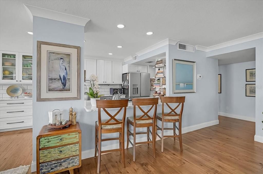 For Sale: $1,285,000 (2 beds, 2 baths, 1736 Square Feet)