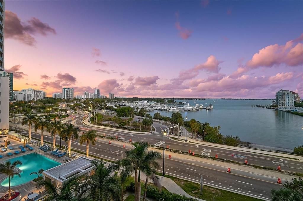 For Sale: $1,285,000 (2 beds, 2 baths, 1736 Square Feet)