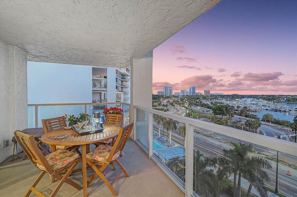 For Sale: $1,285,000 (2 beds, 2 baths, 1736 Square Feet)