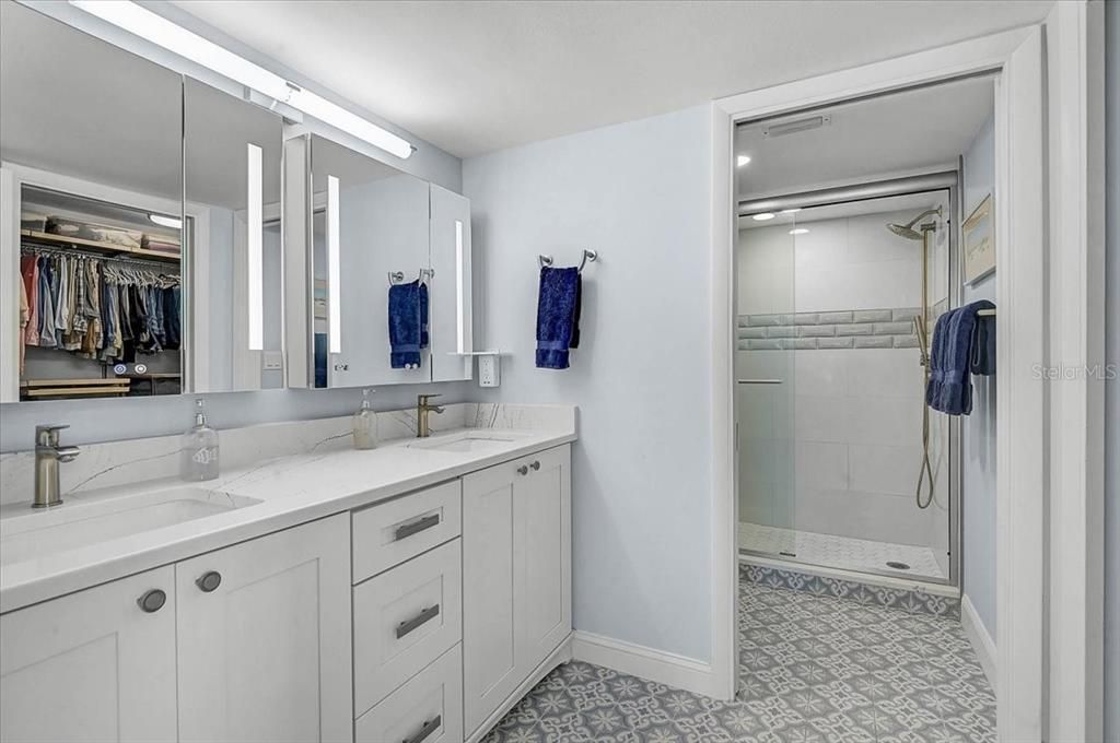 For Sale: $1,285,000 (2 beds, 2 baths, 1736 Square Feet)
