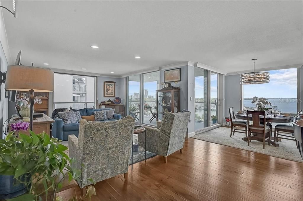 For Sale: $1,285,000 (2 beds, 2 baths, 1736 Square Feet)