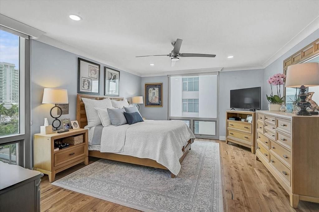 For Sale: $1,285,000 (2 beds, 2 baths, 1736 Square Feet)