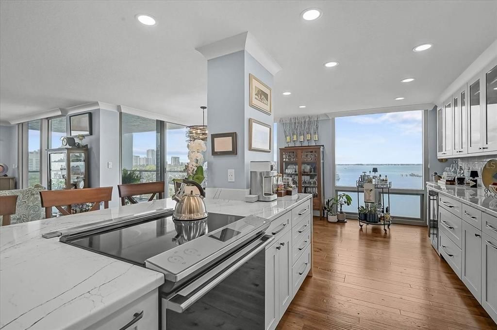 For Sale: $1,285,000 (2 beds, 2 baths, 1736 Square Feet)