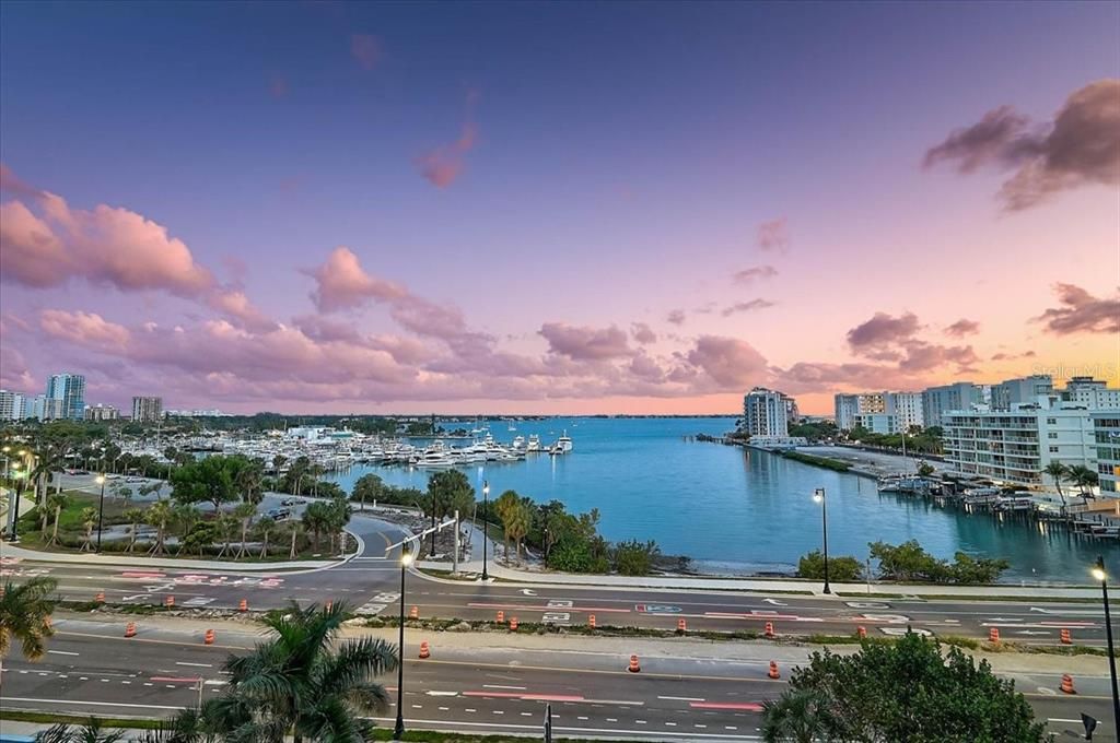 For Sale: $1,285,000 (2 beds, 2 baths, 1736 Square Feet)