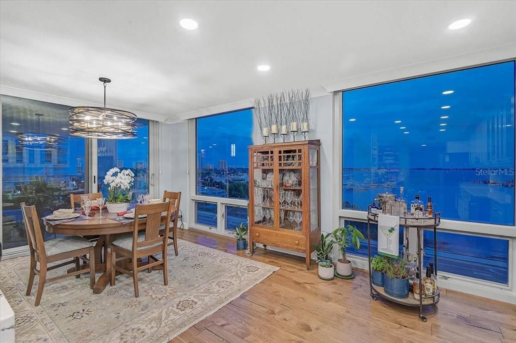 For Sale: $1,285,000 (2 beds, 2 baths, 1736 Square Feet)