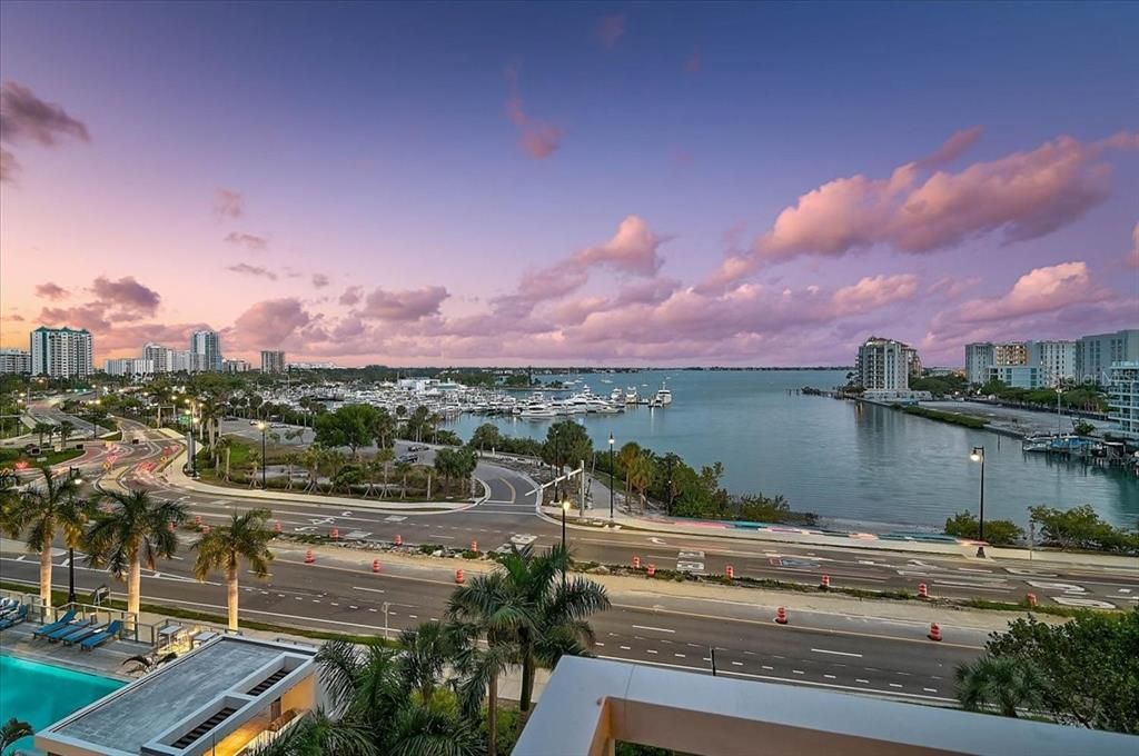 For Sale: $1,285,000 (2 beds, 2 baths, 1736 Square Feet)