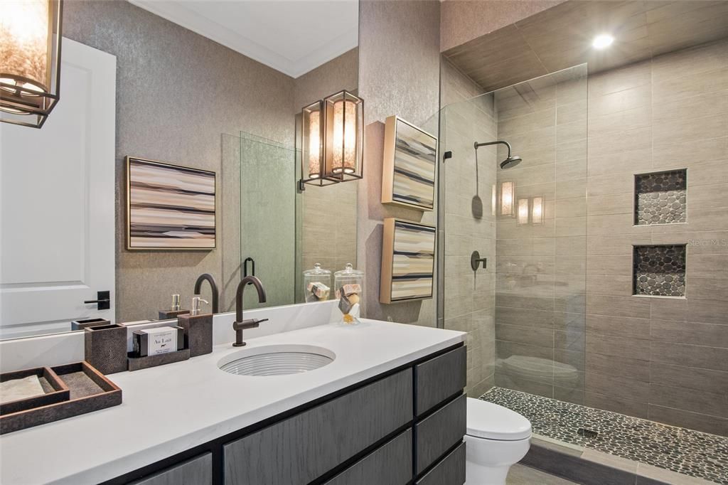 En Venta: $7,400,000 (5 camas, 6 baños, 7529 Pies cuadrados)