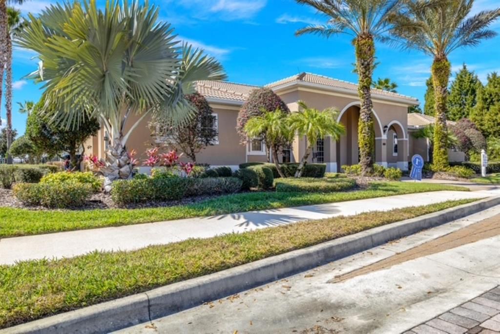 En Venta: $430,000 (4 camas, 2 baños, 2553 Pies cuadrados)