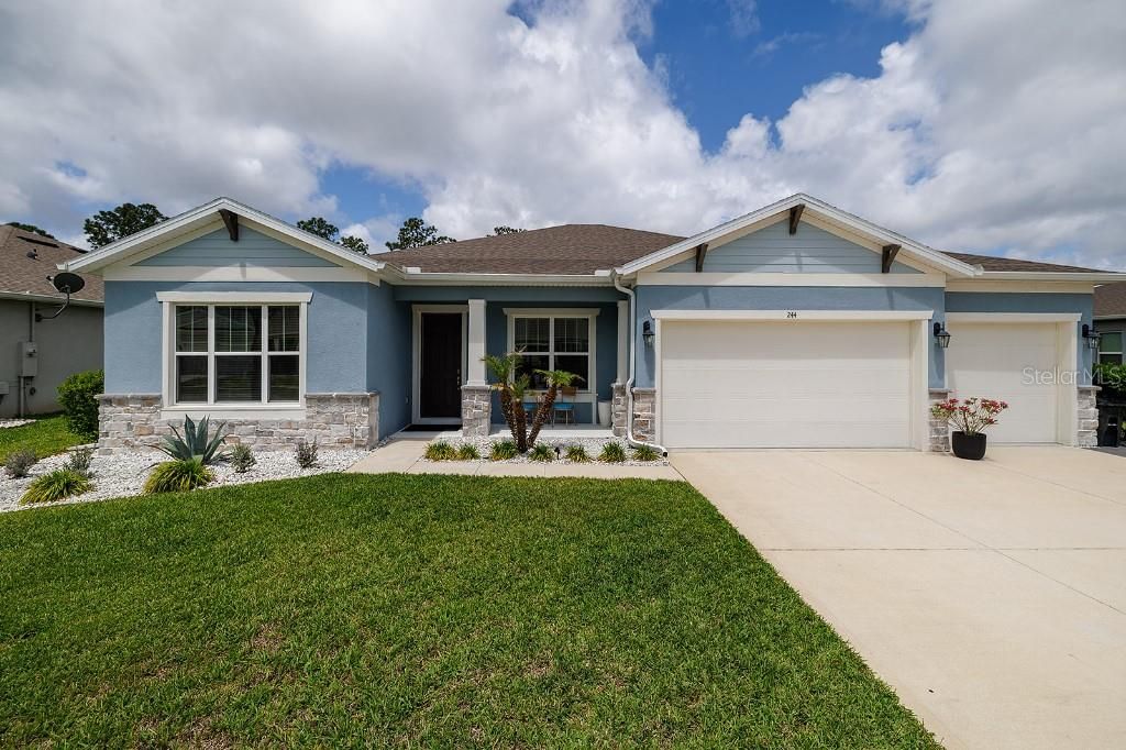 For Sale: $724,900 (4 beds, 3 baths, 2735 Square Feet)