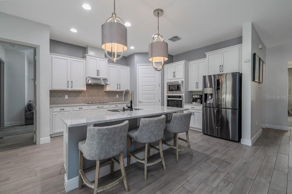 For Sale: $724,900 (4 beds, 3 baths, 2735 Square Feet)