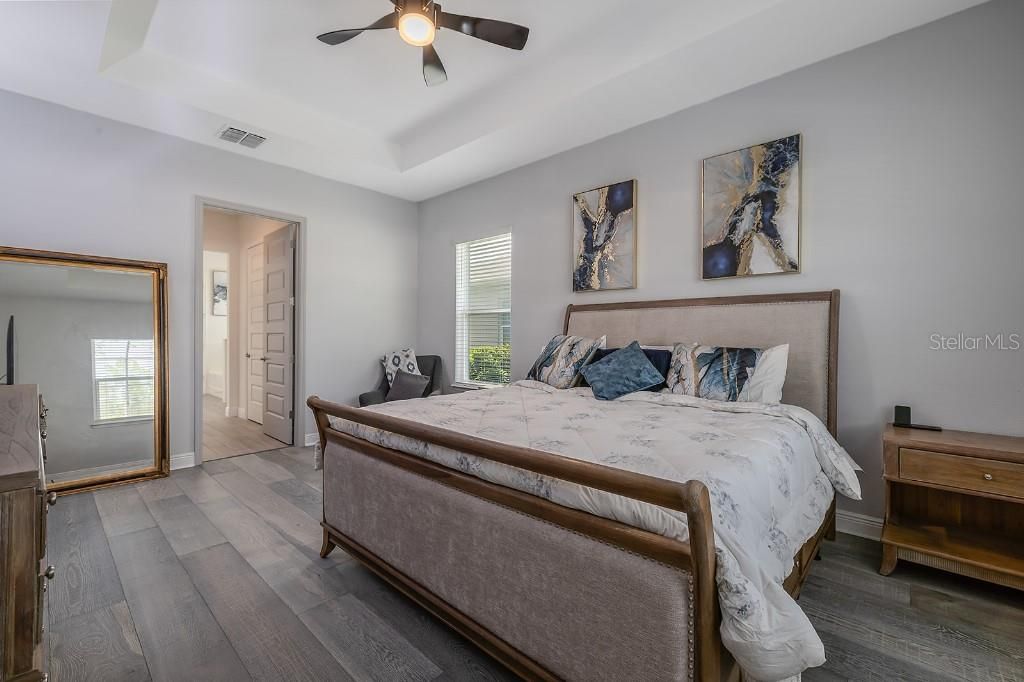For Sale: $724,900 (4 beds, 3 baths, 2735 Square Feet)