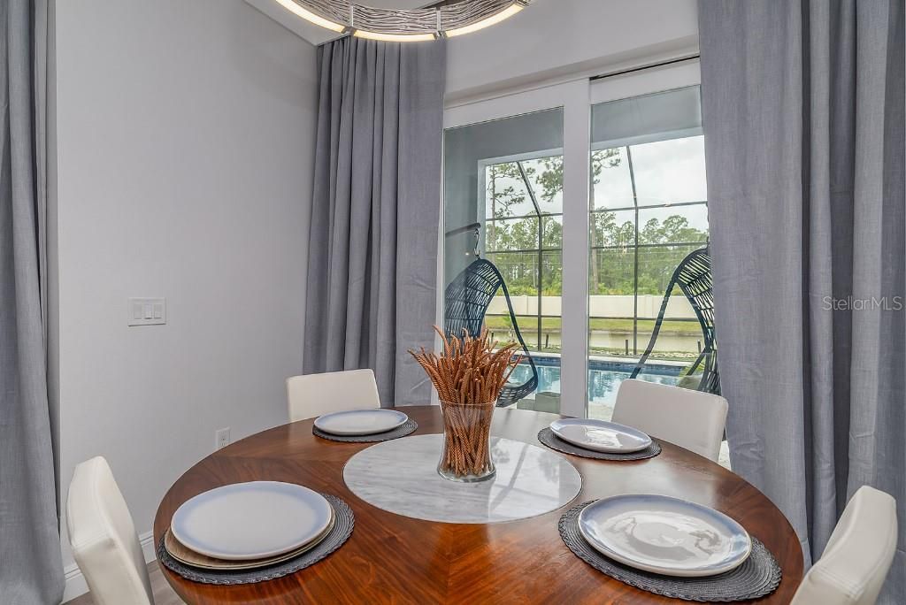 For Sale: $724,900 (4 beds, 3 baths, 2735 Square Feet)