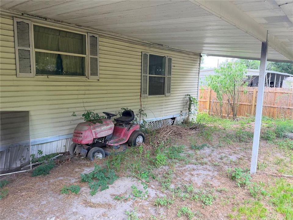 Active With Contract: $114,995 (3 beds, 2 baths, 1488 Square Feet)