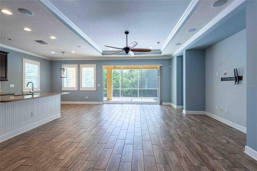 На продажу: $429,900 (3 спален, 2 ванн, 1997 Квадратных фут)