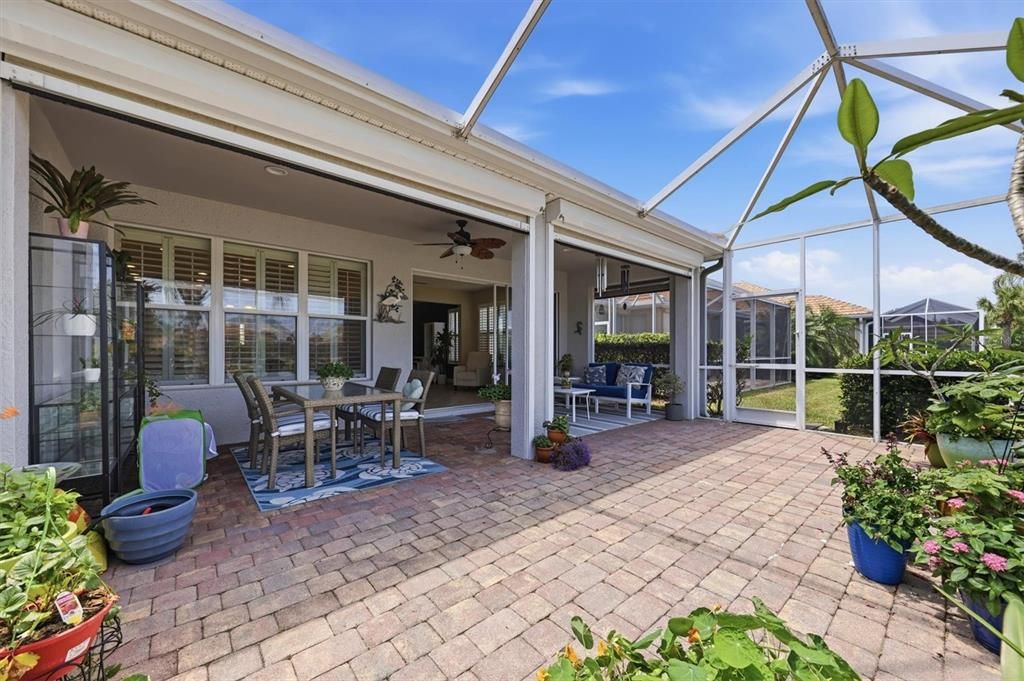 For Sale: $589,900 (2 beds, 2 baths, 2178 Square Feet)