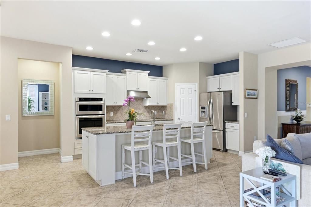 For Sale: $589,900 (2 beds, 2 baths, 2178 Square Feet)