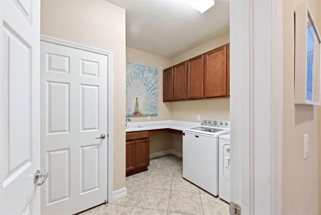 For Sale: $589,900 (2 beds, 2 baths, 2178 Square Feet)
