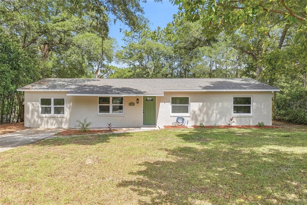 Activo con contrato: $269,900 (4 camas, 2 baños, 1400 Pies cuadrados)