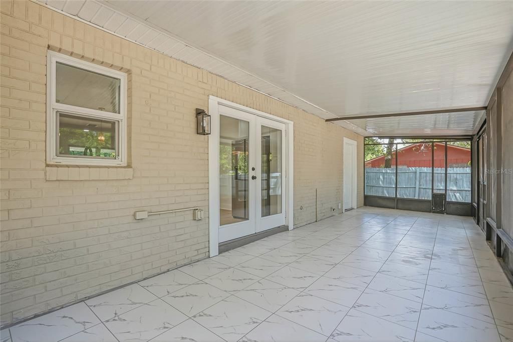 Activo con contrato: $269,900 (4 camas, 2 baños, 1400 Pies cuadrados)