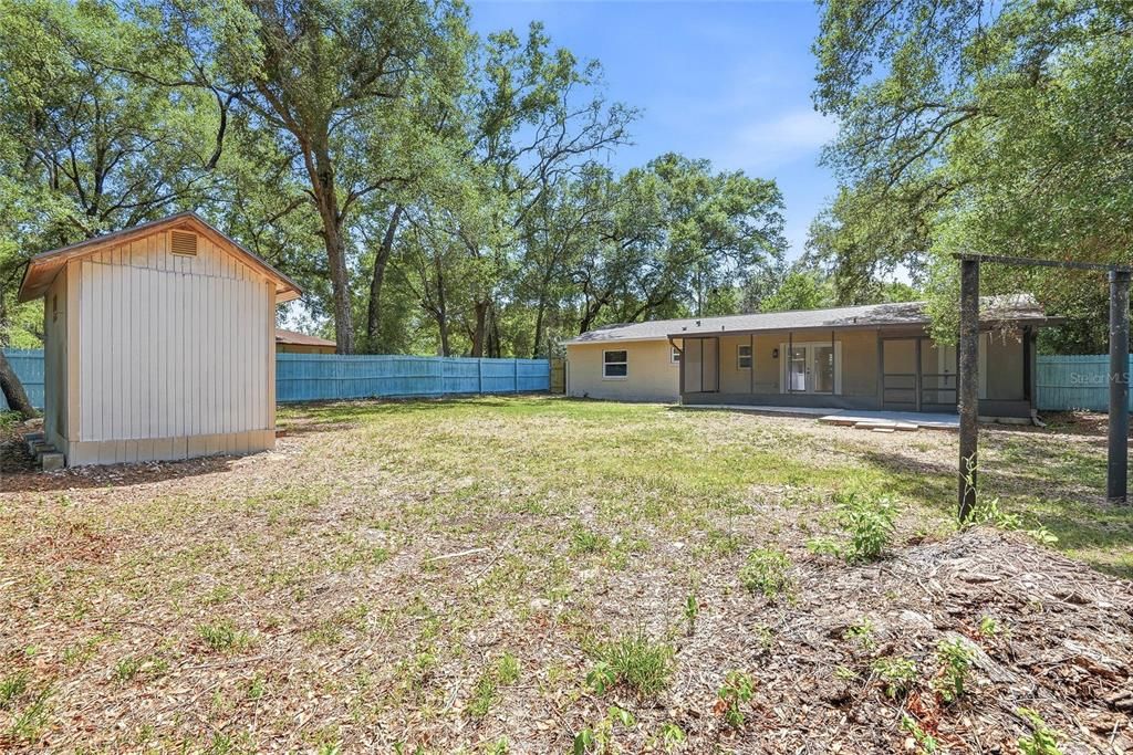 Activo con contrato: $269,900 (4 camas, 2 baños, 1400 Pies cuadrados)