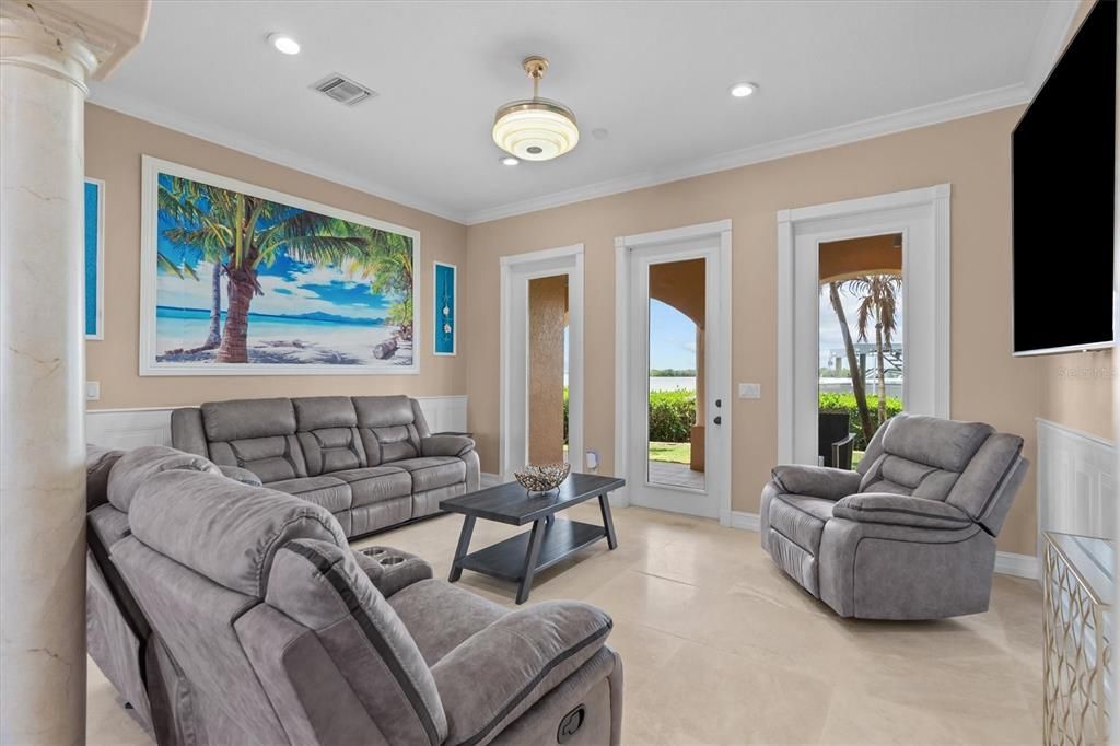 For Sale: $3,100,000 (7 beds, 5 baths, 4967 Square Feet)