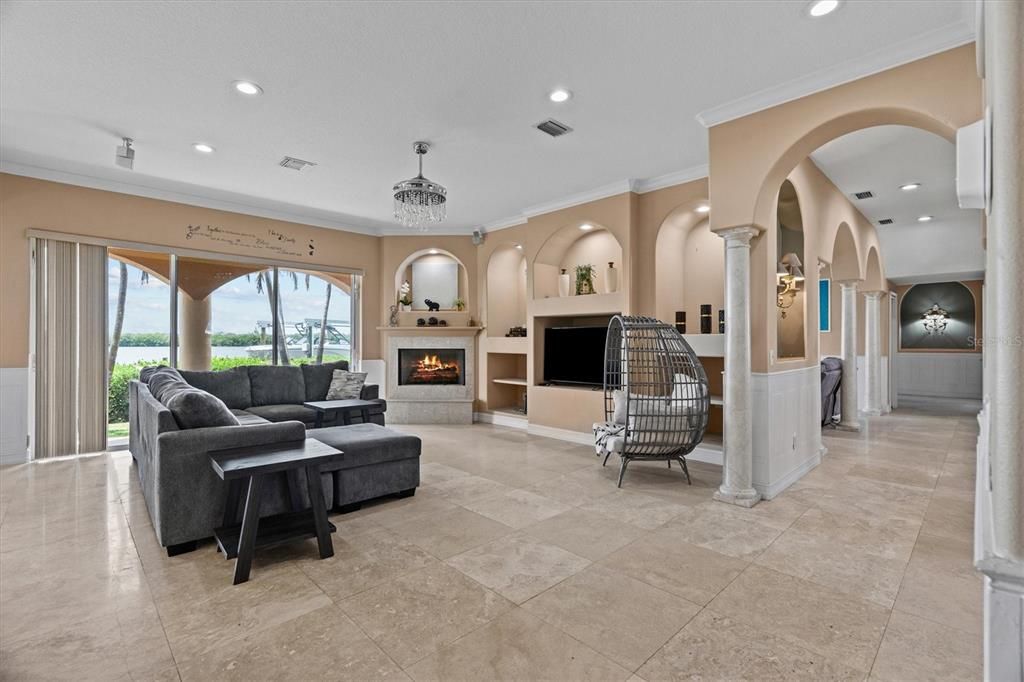For Sale: $3,100,000 (7 beds, 5 baths, 4967 Square Feet)
